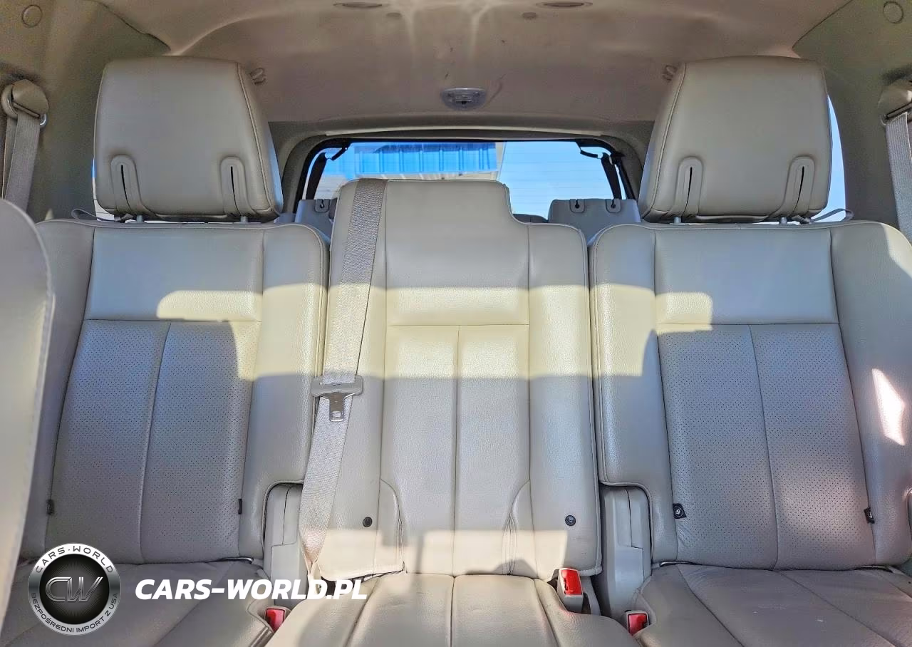 2012 Ford Expedition Limited VIN:1FMJU2A55CEF12497 - 10