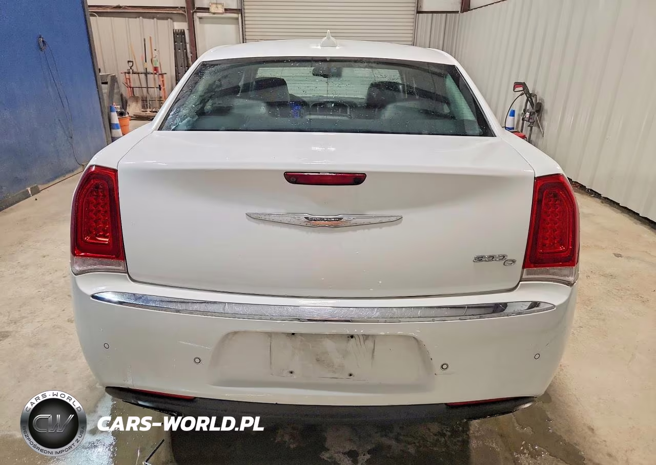 2017 Chrysler 300C VIN:2C3CCAEG5HH586819 - 6