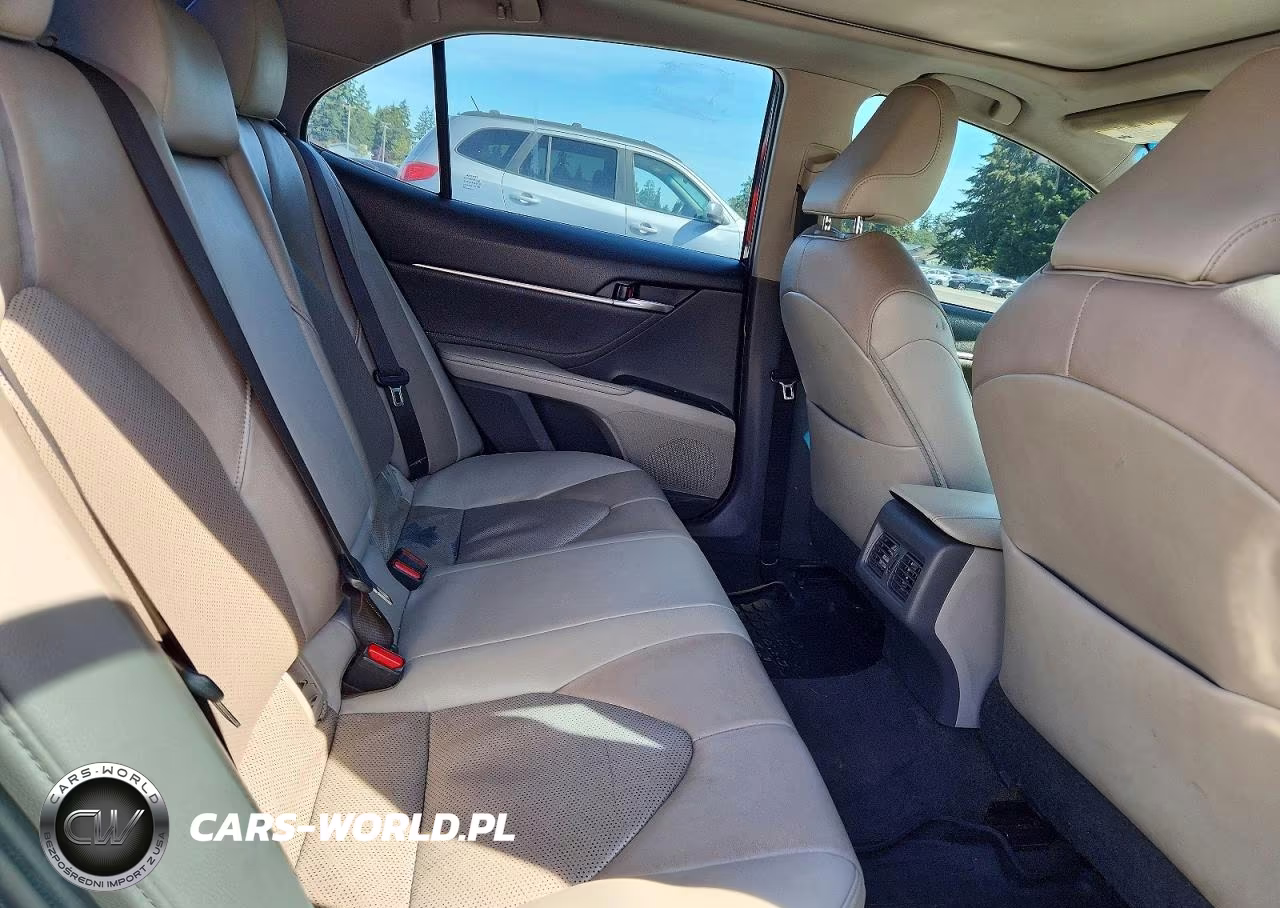 2018 Toyota Camry Xse VIN:4T1B61HK2JU132878 - 10