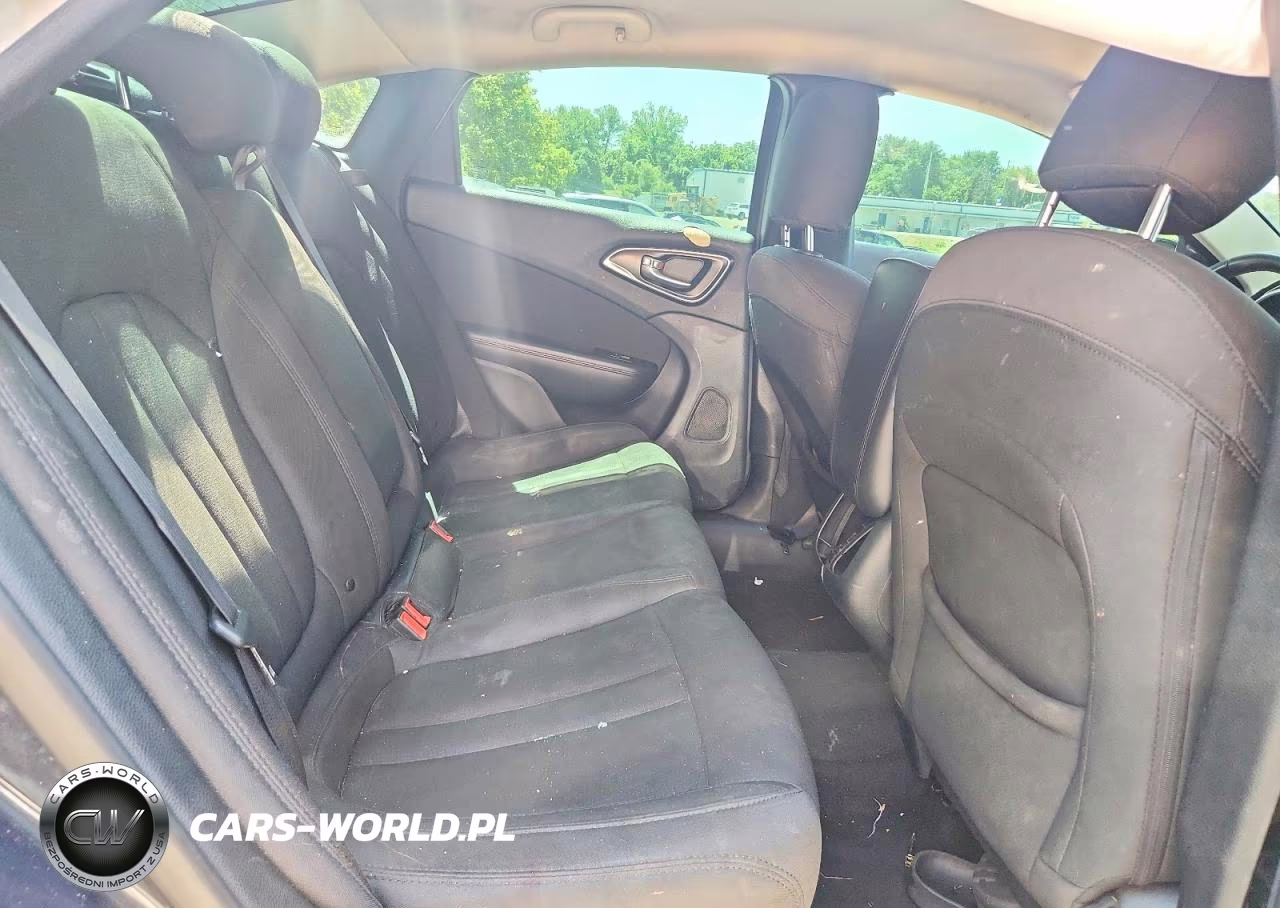 2017 Chrysler 200 Lx VIN:1C3CCCFB8HN510646 - 10