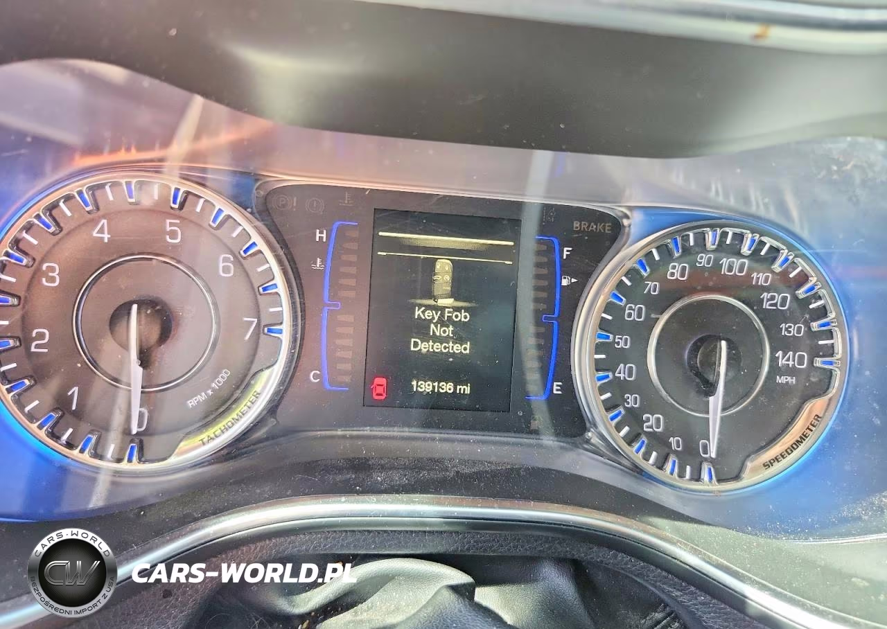 2017 Chrysler 200 Lx VIN:1C3CCCFB8HN510646 - 9