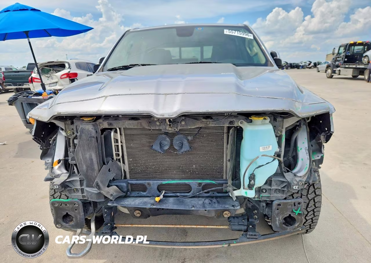 2020 Ram 1500 Laramie VIN:1C6RREJT3LN235333 - 5
