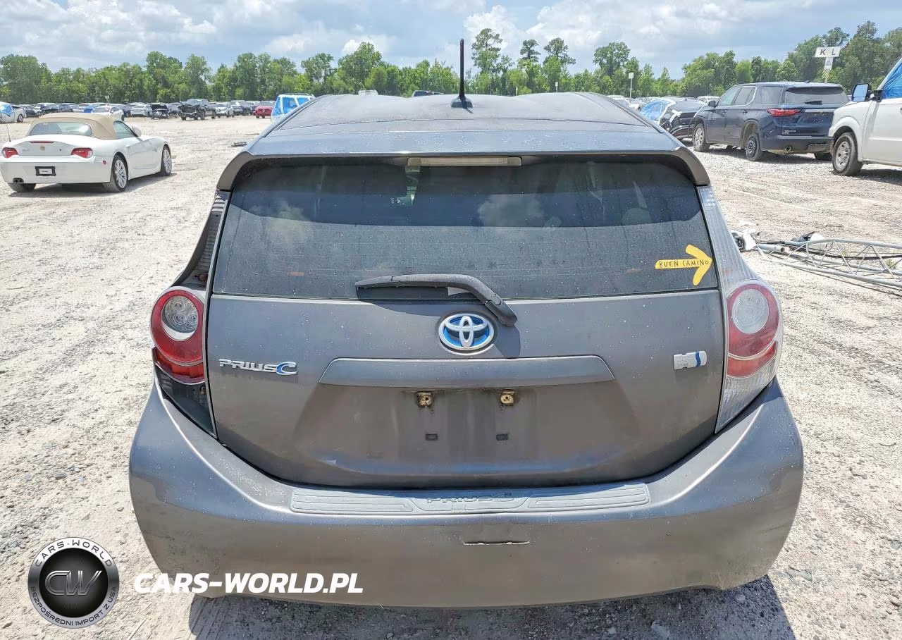 2012 Toyota Prius C Three VIN:JTDKDTB38C1518748 - 6