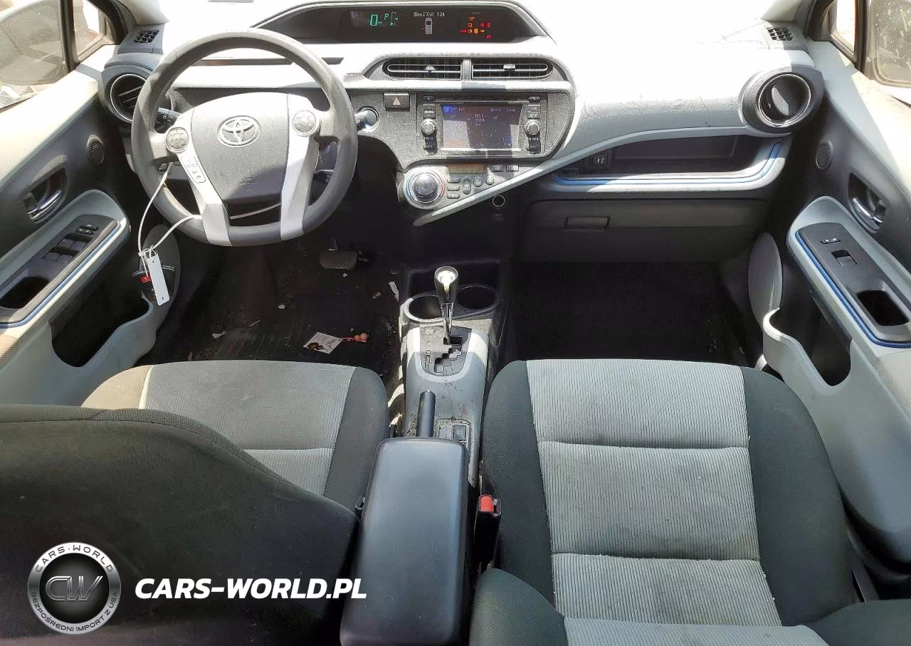 2012 Toyota Prius C Three VIN:JTDKDTB38C1518748 - 8