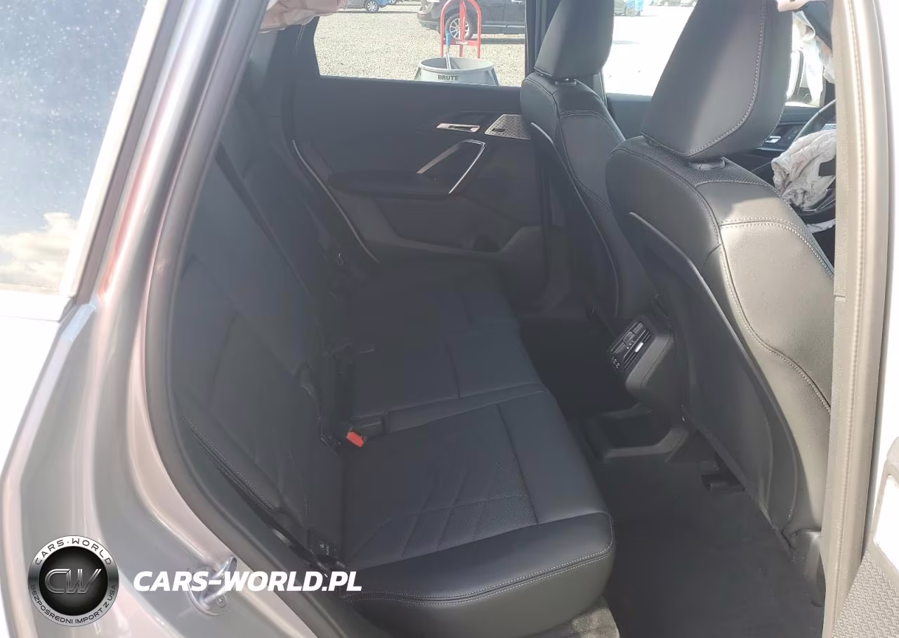 2025 BMW X1 xDrive28I VIN:WBX73EF0XS5131732 - 11