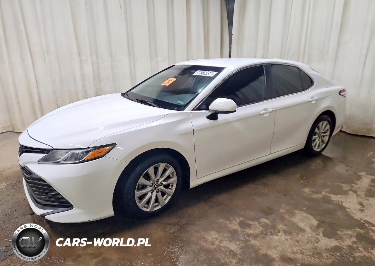 2019 Toyota Camry Le – zdjęcie 1 z 12