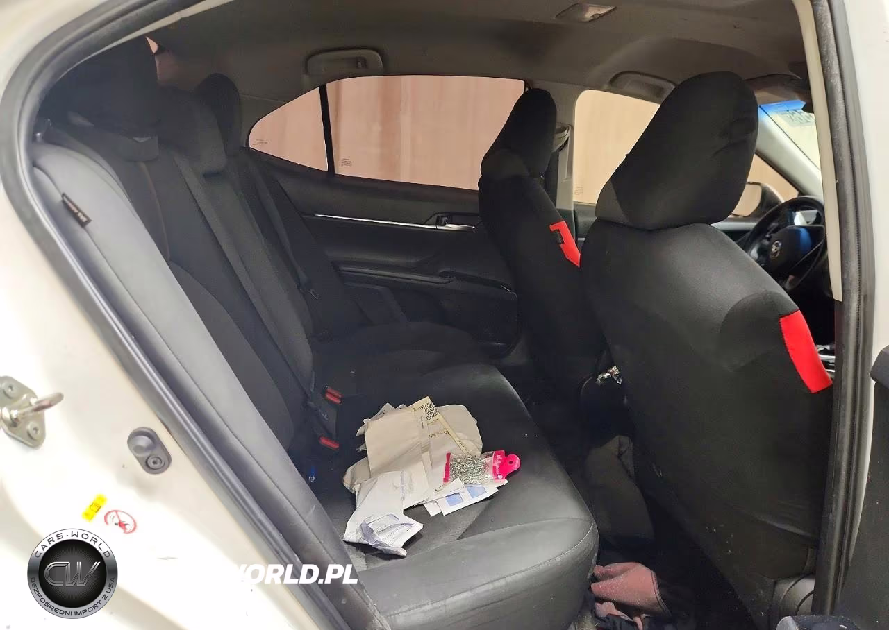 2019 Toyota Camry Le VIN:4T1B11HK3KU221603 - 10