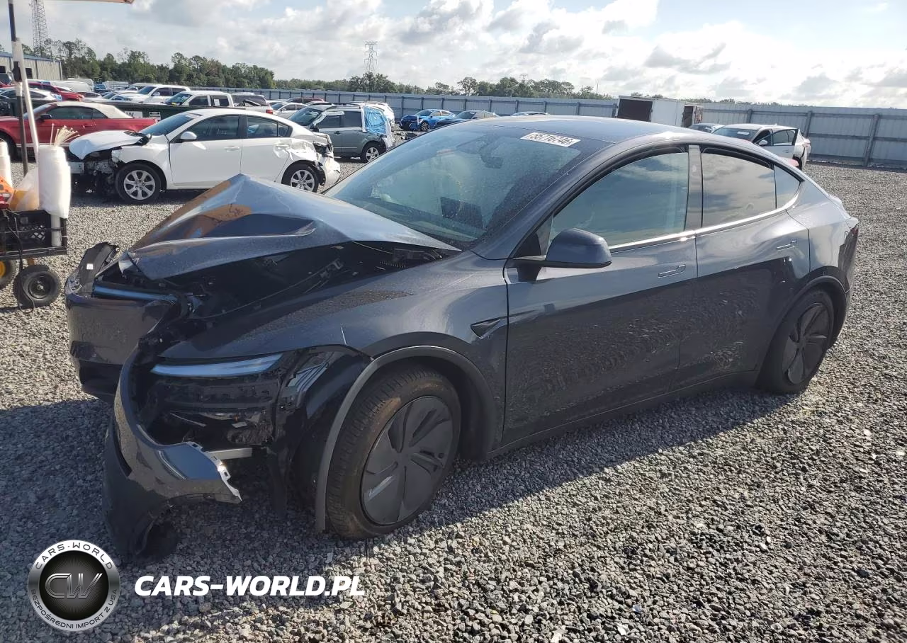 2026 Tesla Model Y – zdjęcie 1 z 13
