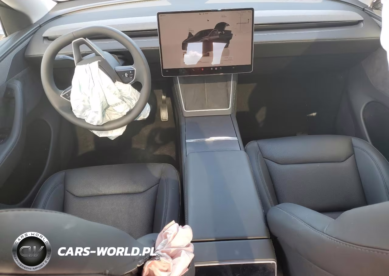 2026 Tesla Model Y VIN:7SAYGDEE2TA438101 - 8