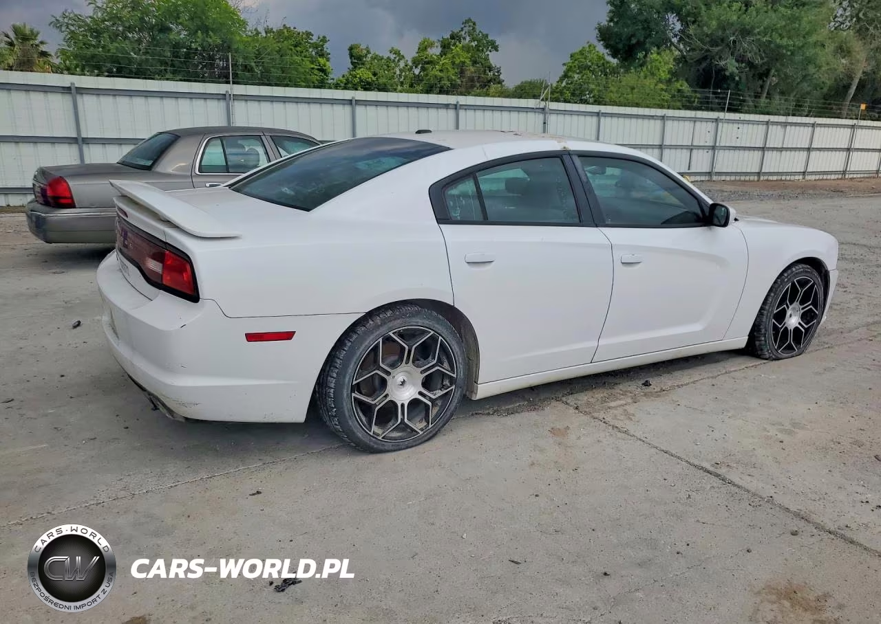 2013 Dodge Charger Se VIN:2C3CDXBG5DH545234 - 3