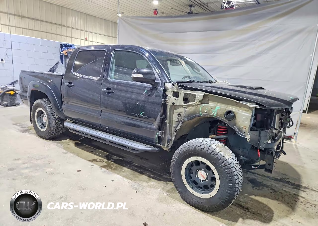 2015 Toyota Tacoma Trd Pro VIN:5TFLU4ENXFX128131 - 4