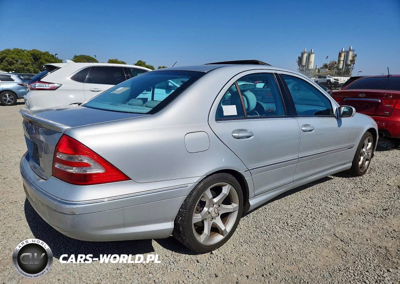 2007 Mercedes-Benz C 230 VIN:WDBRF52HX7A937124 - 3