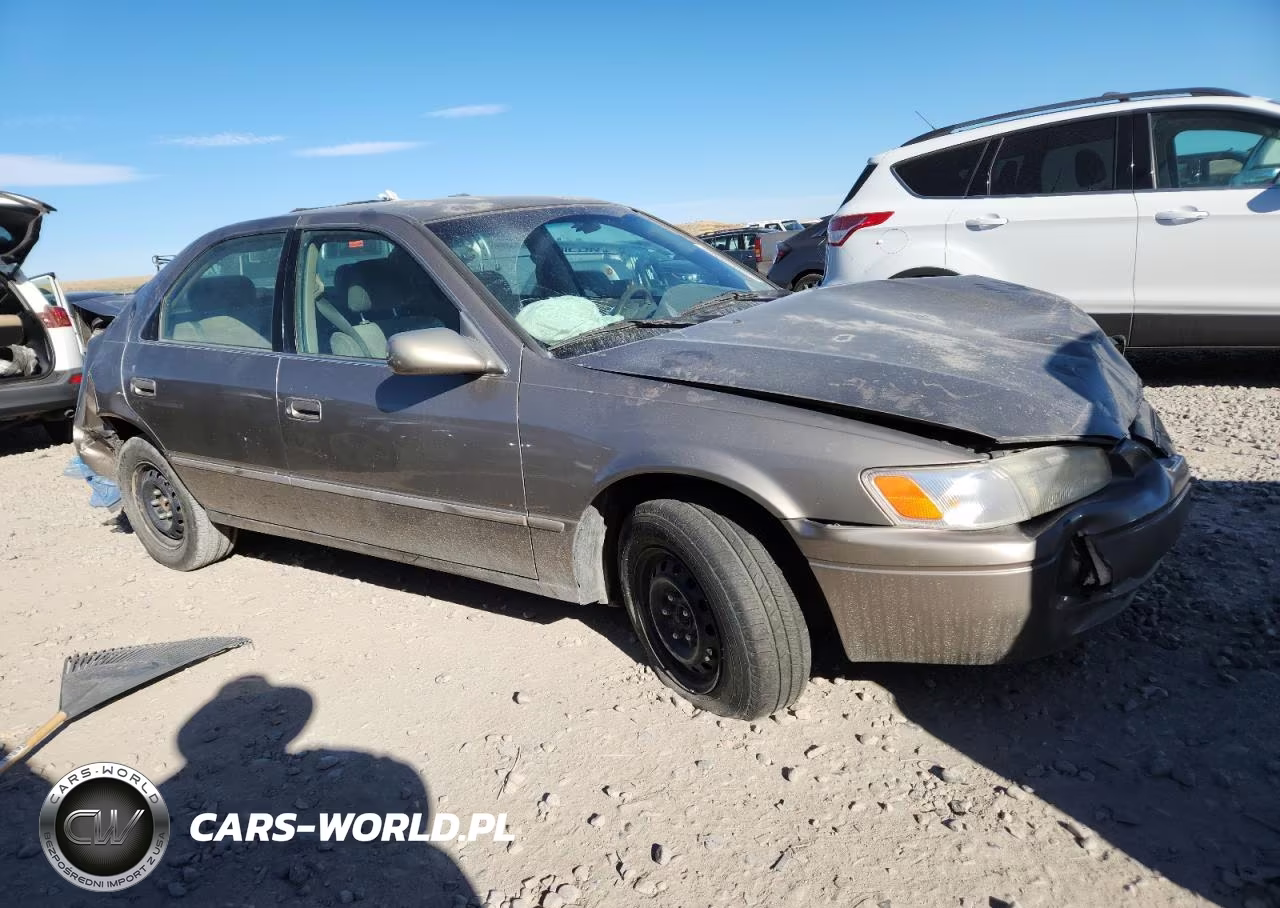 1999 Toyota Camry Ce VIN:4T1BG22K7XU490885 - 4