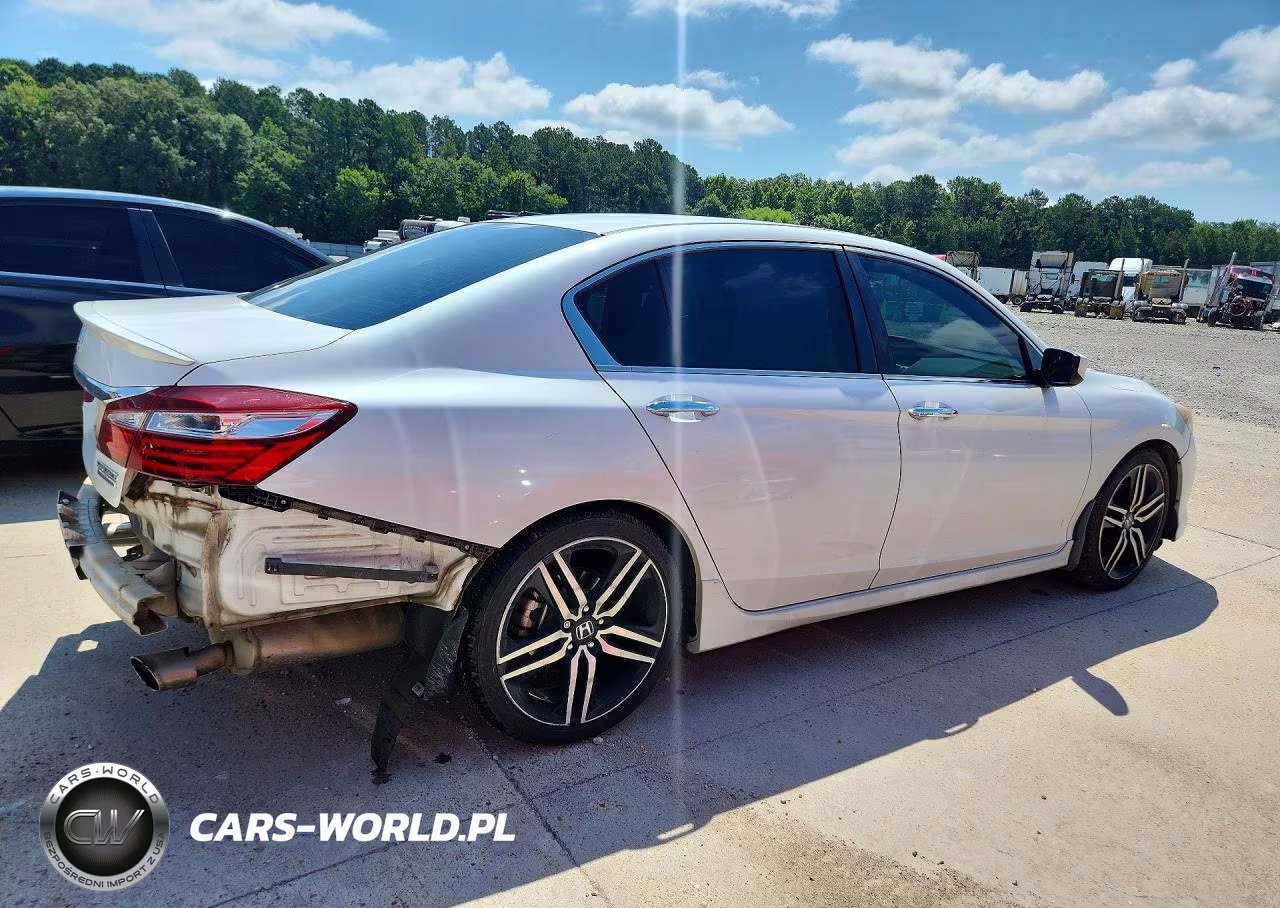 2017 Honda Accord Sport Special Edition VIN:1HGCR2F1XHA048160 - 3