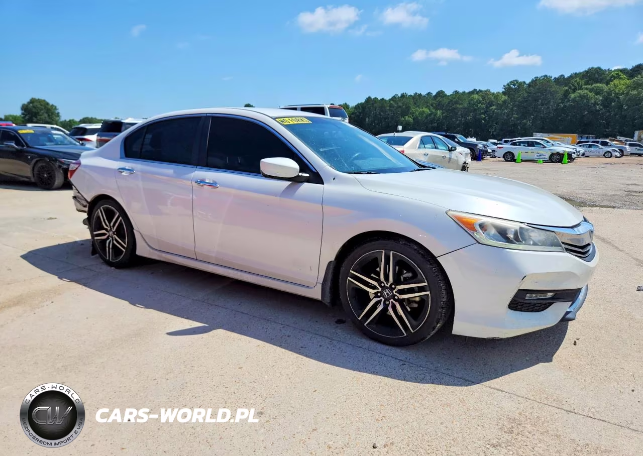 2017 Honda Accord Sport Special Edition VIN:1HGCR2F1XHA048160 - 4