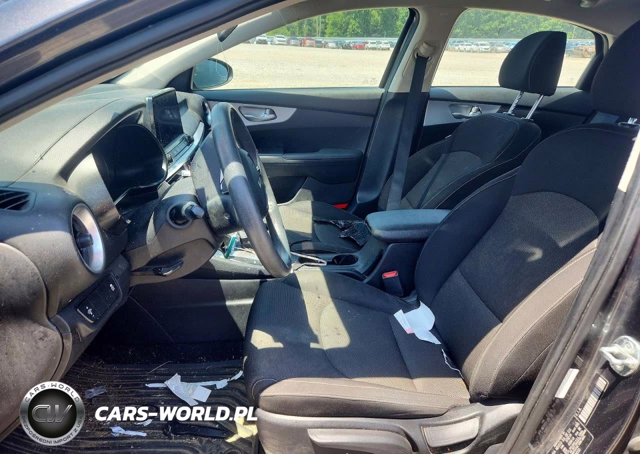 2024 Kia Forte Lxs VIN:3KPF24AD2RE724550 - 7