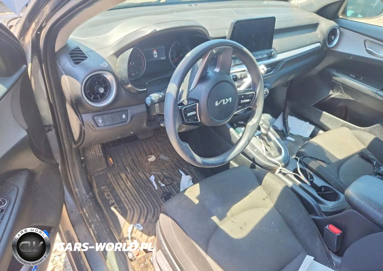 2024 Kia Forte Lxs VIN:3KPF24AD2RE724550 - 8