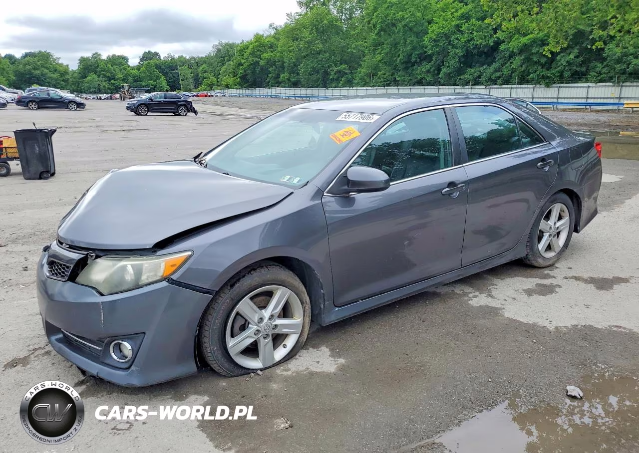 2013 Toyota Camry Se – zdjęcie 1 z 12