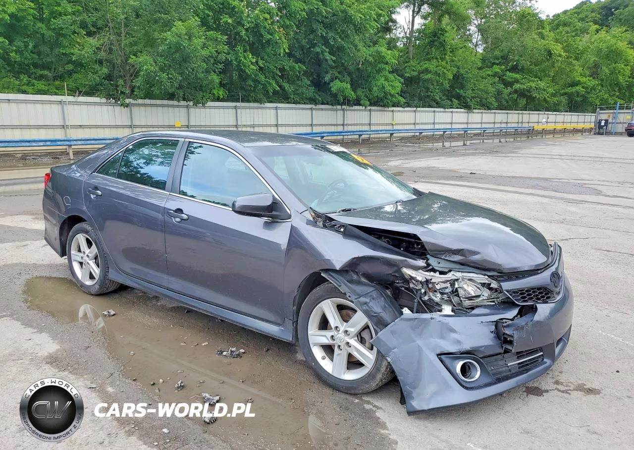 2013 Toyota Camry Se VIN:4T1BF1FK5DU669204 - 4