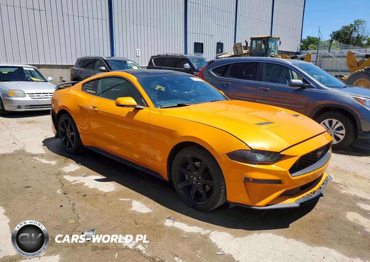 2018 Ford Mustang VIN:1FA6P8TH8J5112769 - 4