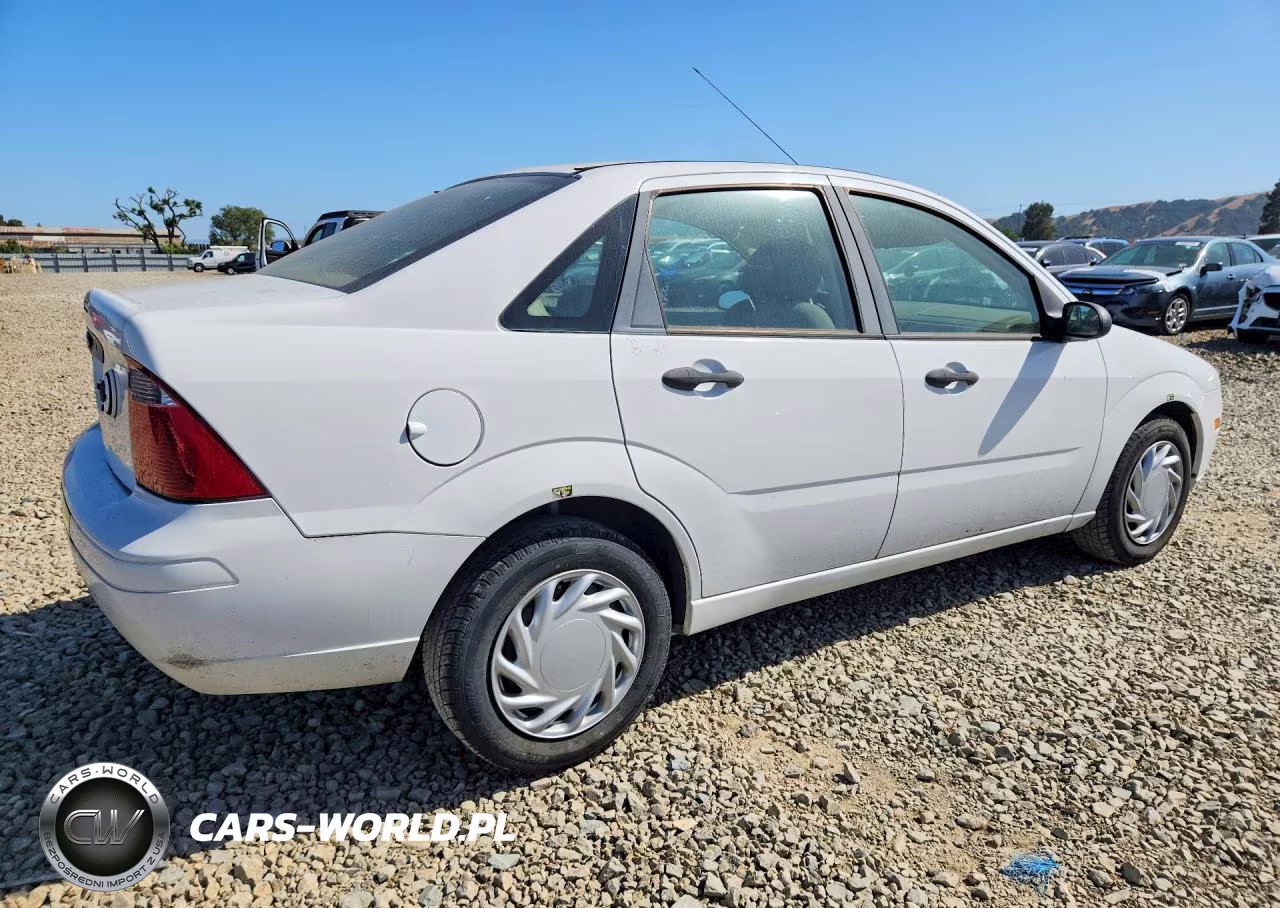2007 Ford Focus Zx4 VIN:1FAHP34N57W330994 - 3