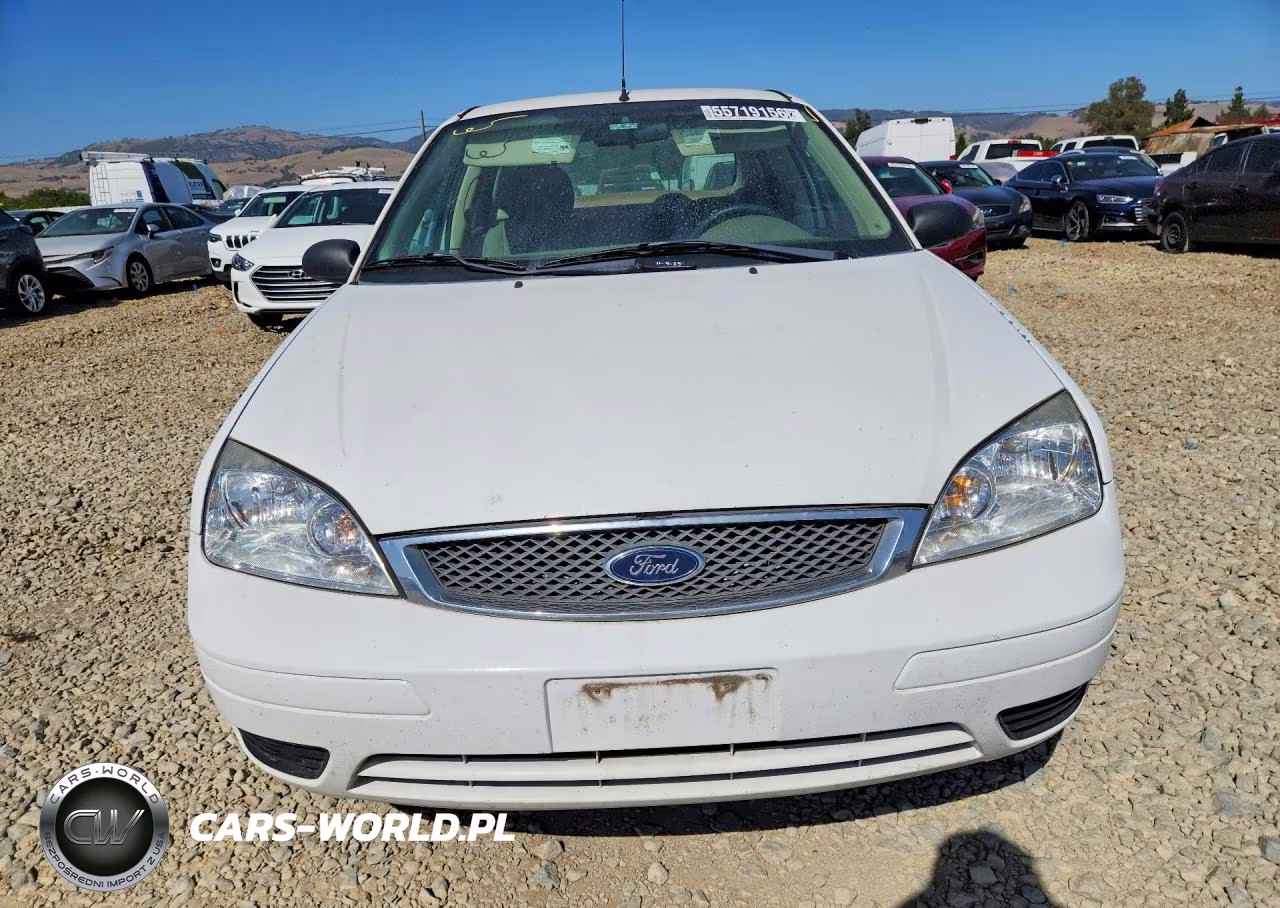 2007 Ford Focus Zx4 VIN:1FAHP34N57W330994 - 5