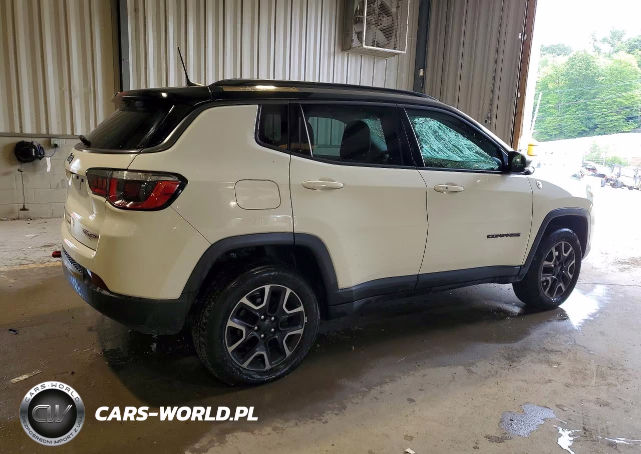 2019 Jeep Compass Trailhawk VIN:3C4NJDDB5KT721782 - 3