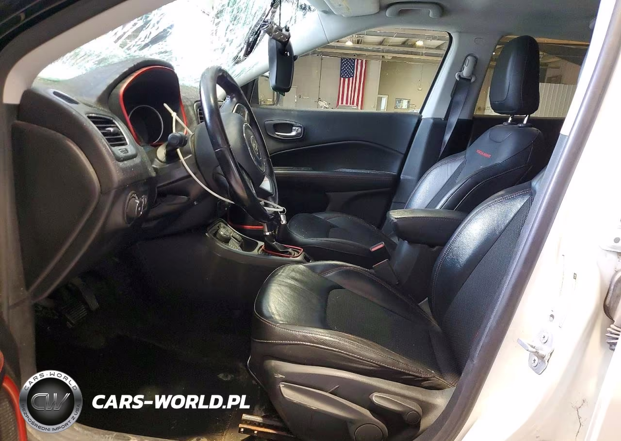 2019 Jeep Compass Trailhawk VIN:3C4NJDDB5KT721782 - 7