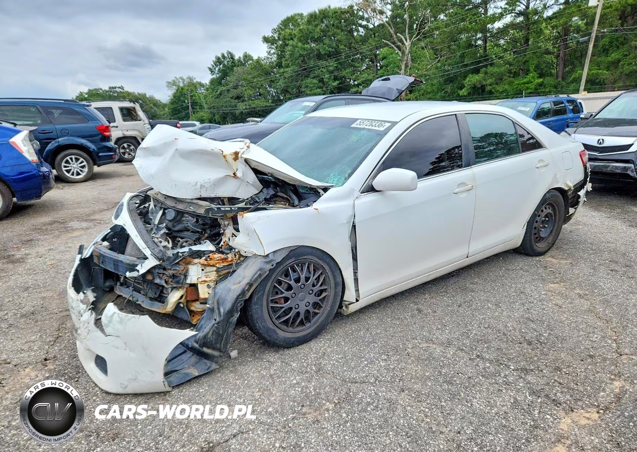 2010 Toyota Camry Base – zdjęcie 1 z 12