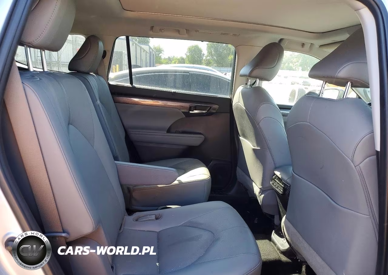 2021 Toyota Highlander Hybrid Platinum VIN:5TDEBRCH7MS062147 - 11