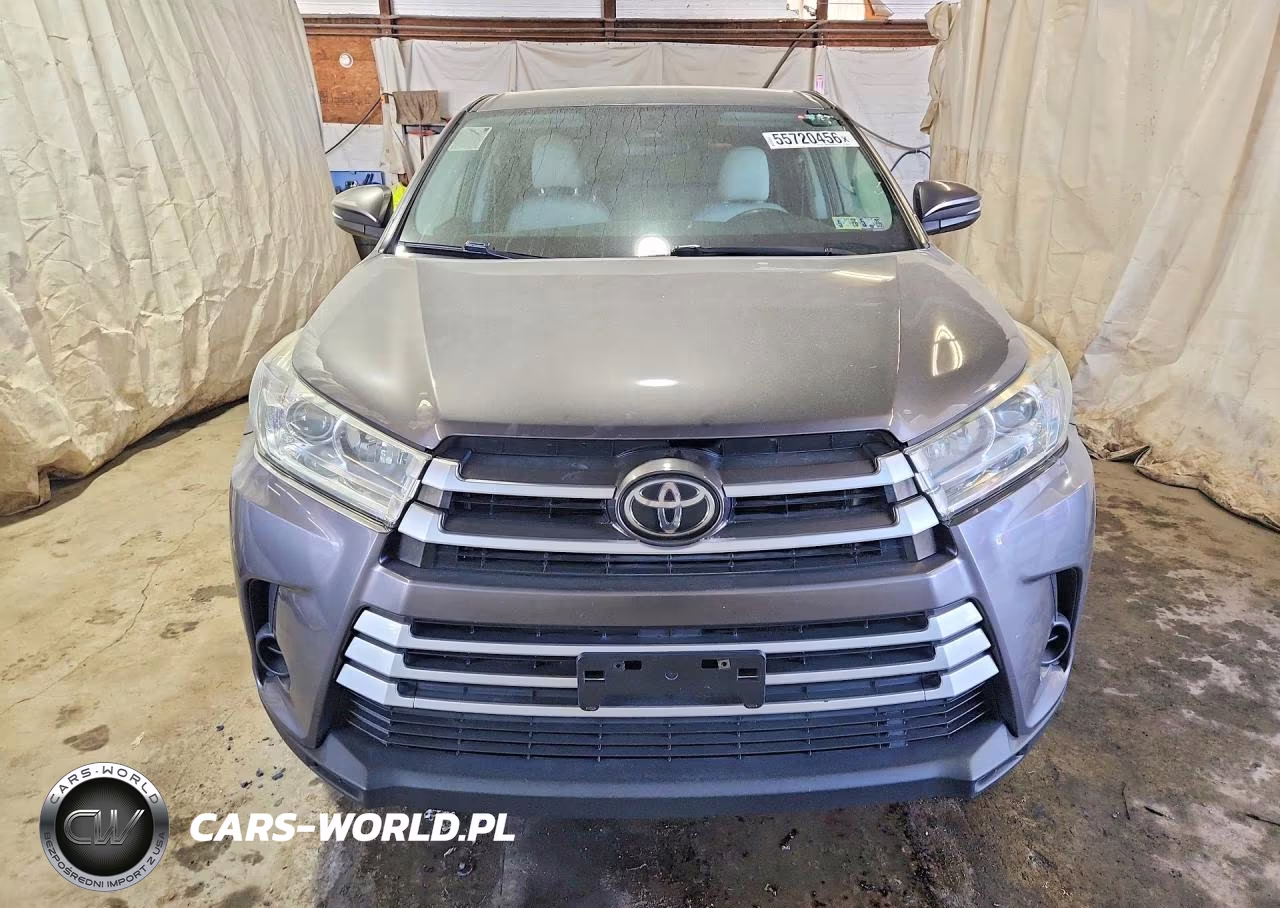 2019 Toyota Highlander Le VIN:5TDBZRFH6KS704994 - 5