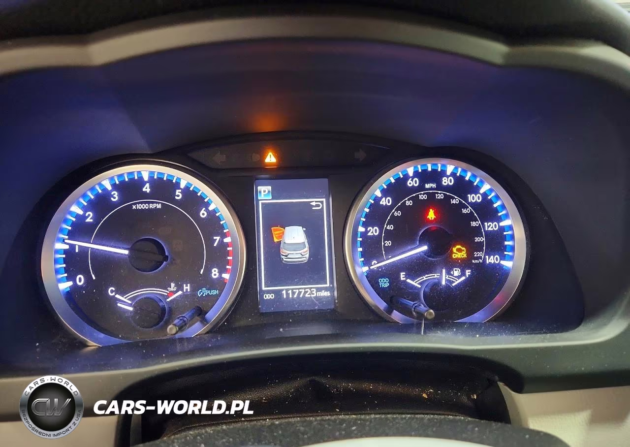 2019 Toyota Highlander Le VIN:5TDBZRFH6KS704994 - 9
