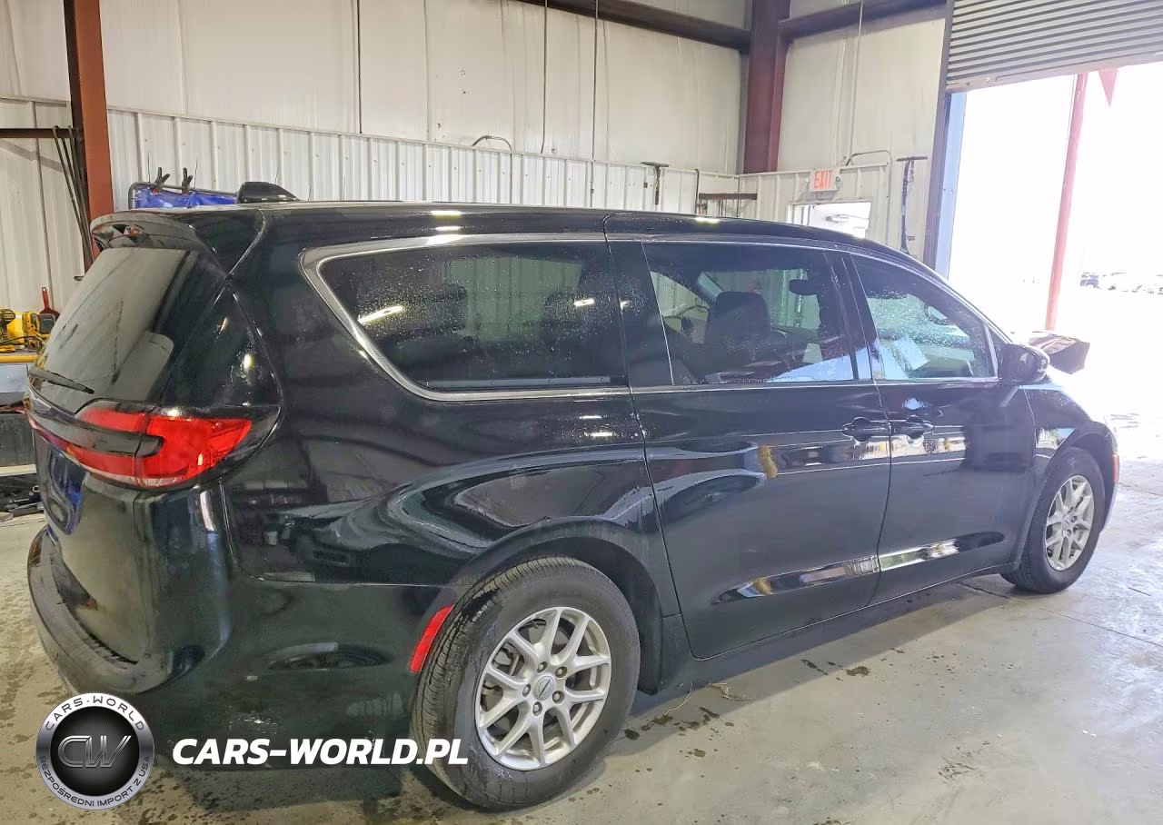 2025 Chrysler Pacifica Select VIN:2C4RC1BG6SR532084 - 3