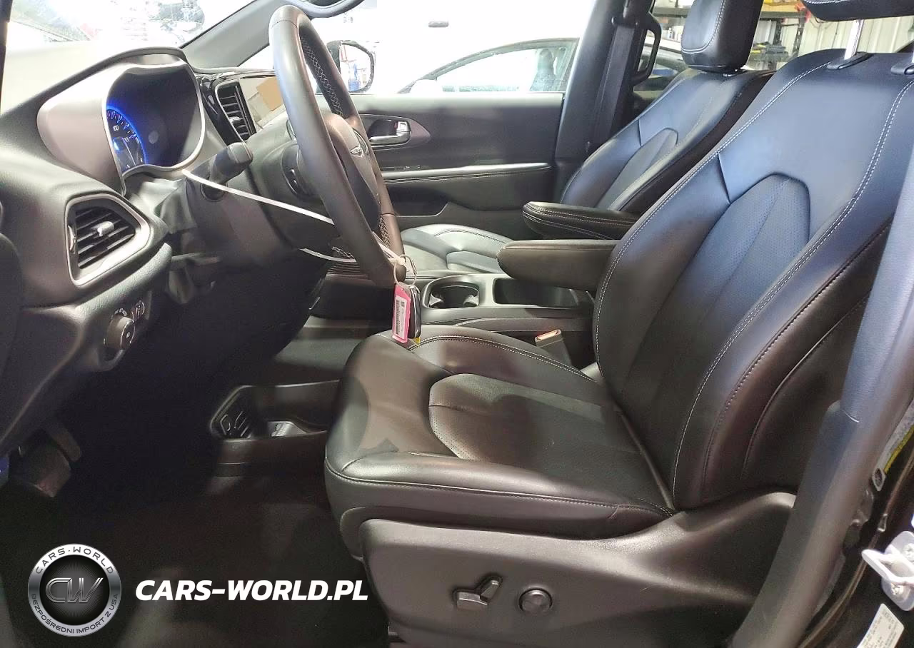 2025 Chrysler Pacifica Select VIN:2C4RC1BG6SR532084 - 7