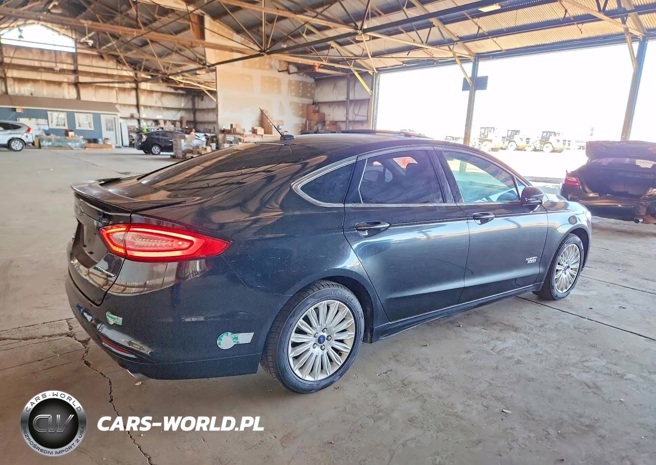 2014 Ford Fusion Titanium Phev VIN:3FA6P0SUXER383061 - 3
