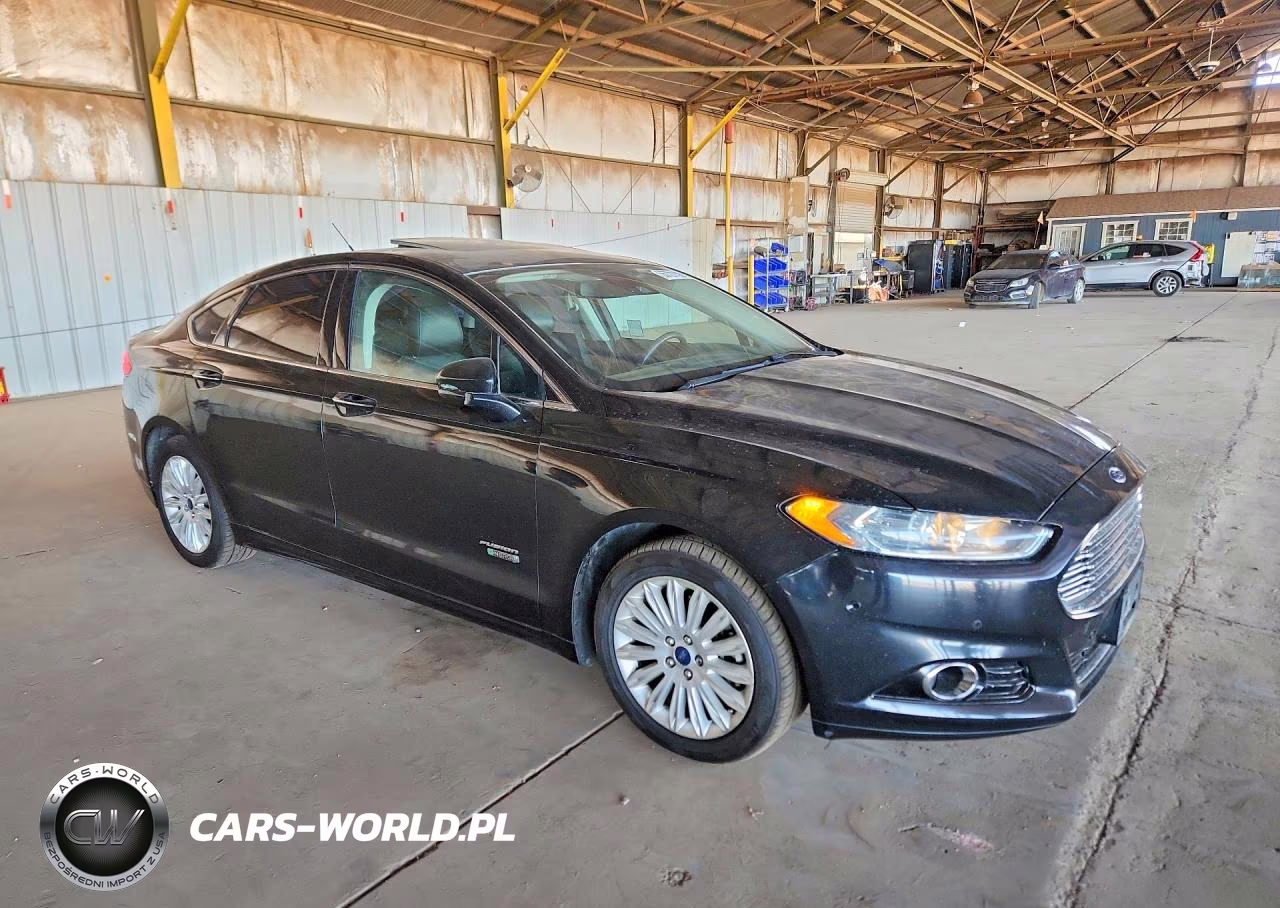 2014 Ford Fusion Titanium Phev VIN:3FA6P0SUXER383061 - 4