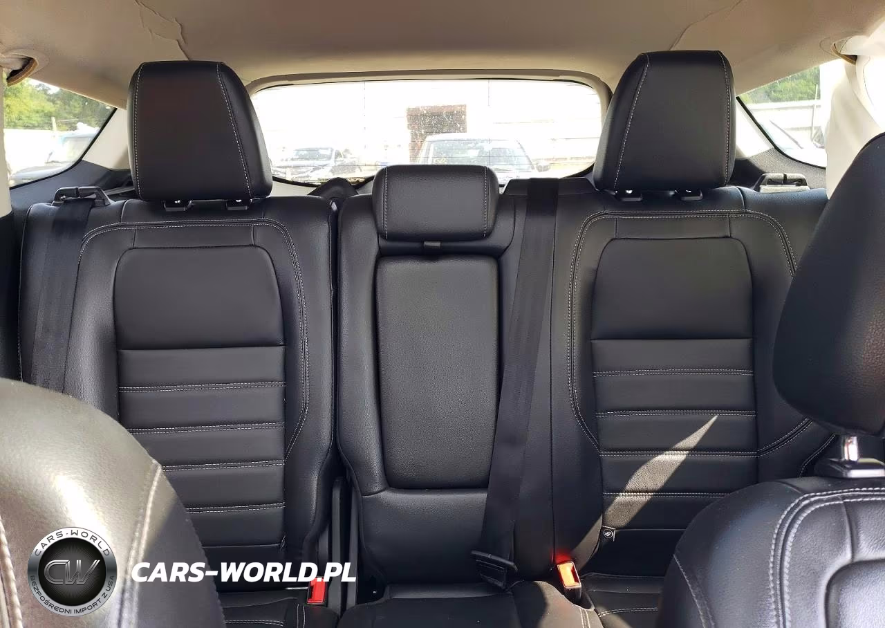 2017 Ford Escape Titanium VIN:1FMCU9J90HUE13359 - 10