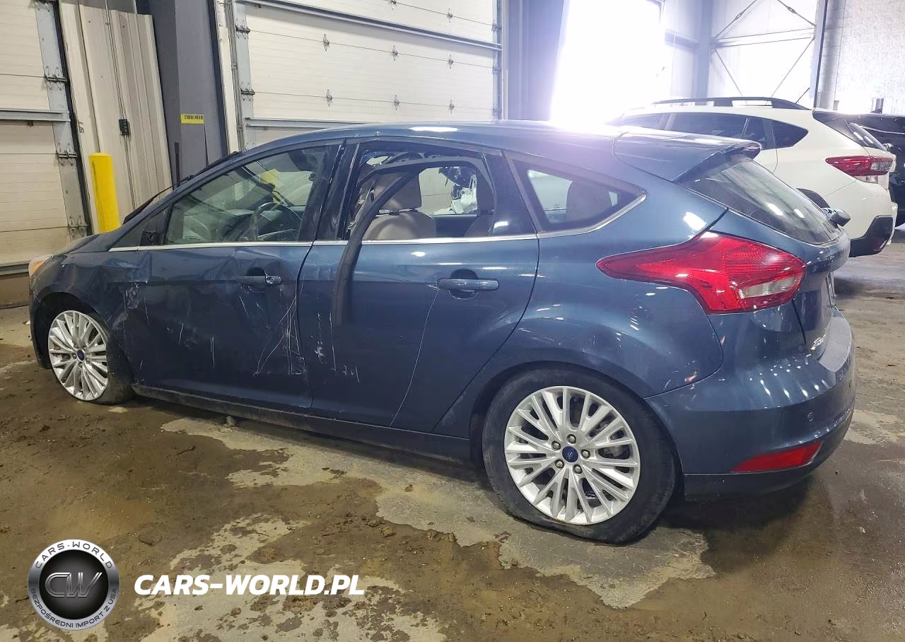 2018 Ford Focus Titanium VIN:1FADP3N29JL244583 - 2
