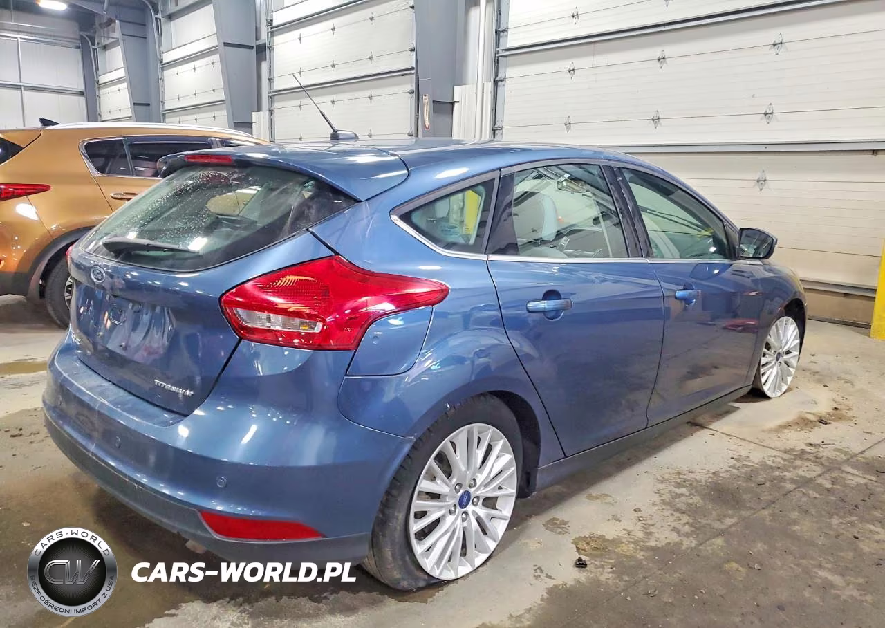 2018 Ford Focus Titanium VIN:1FADP3N29JL244583 - 3