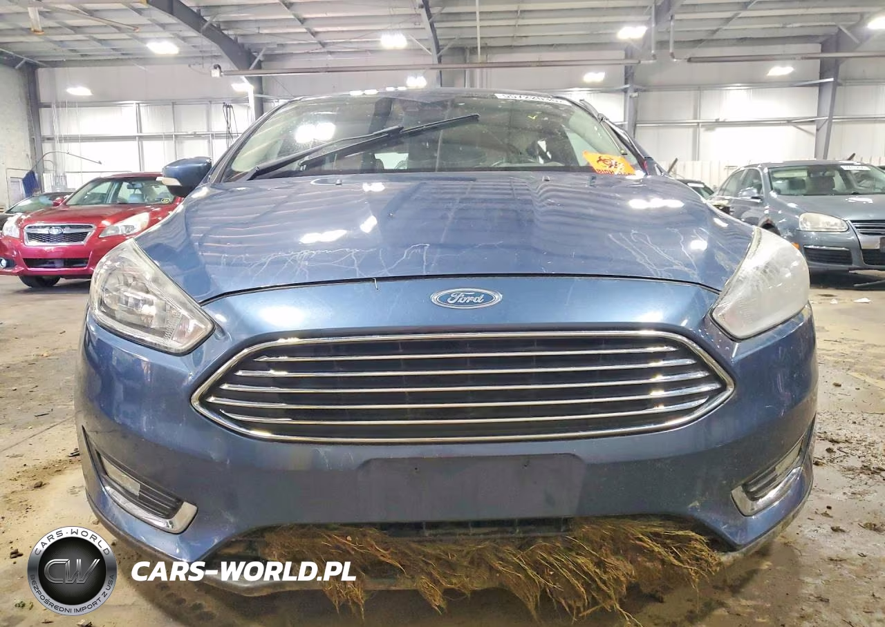 2018 Ford Focus Titanium VIN:1FADP3N29JL244583 - 5
