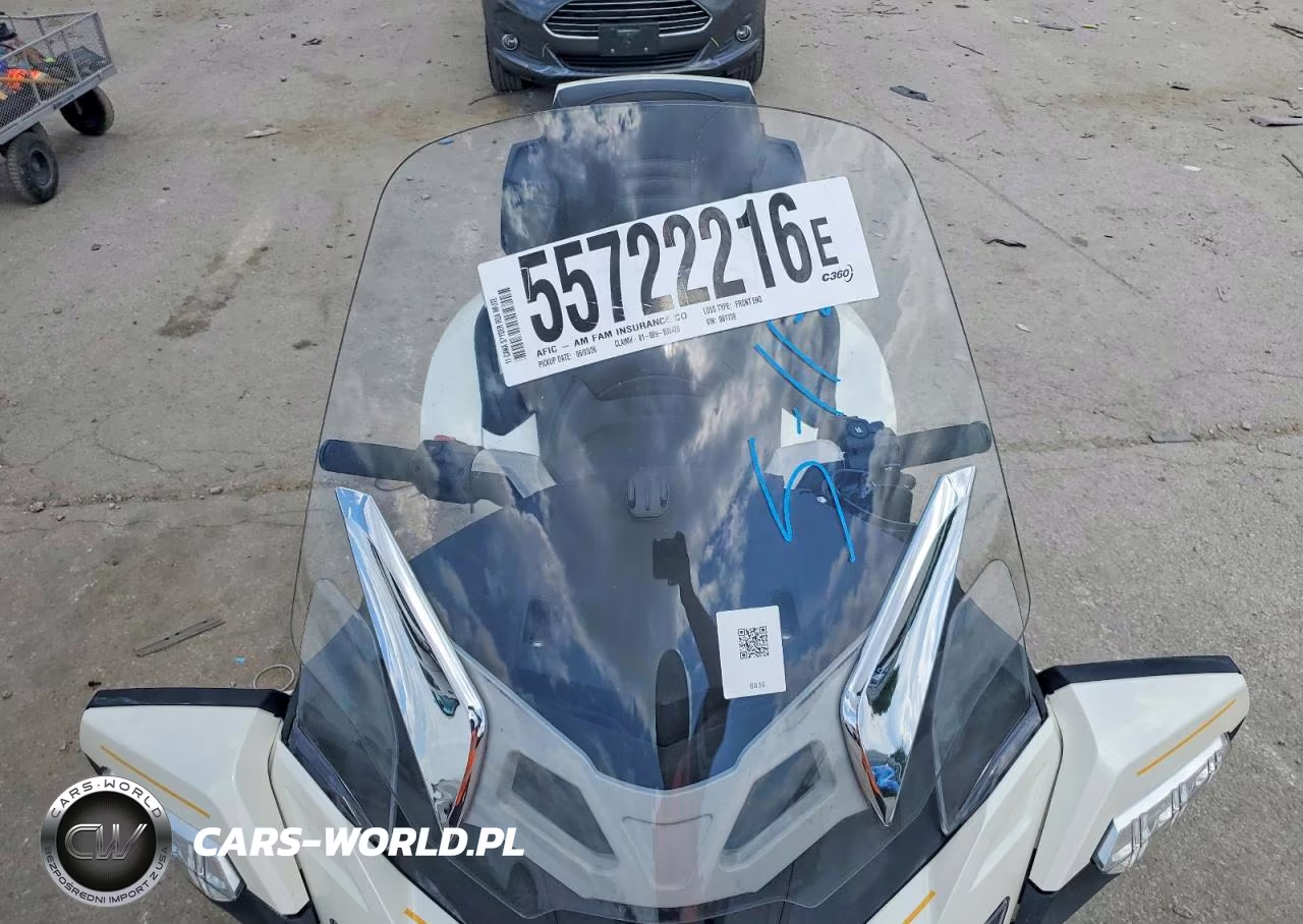 2011 Can-Am Spyder Roadster Rt-Ltd VIN:2BXJBDC10BV001739 - 5