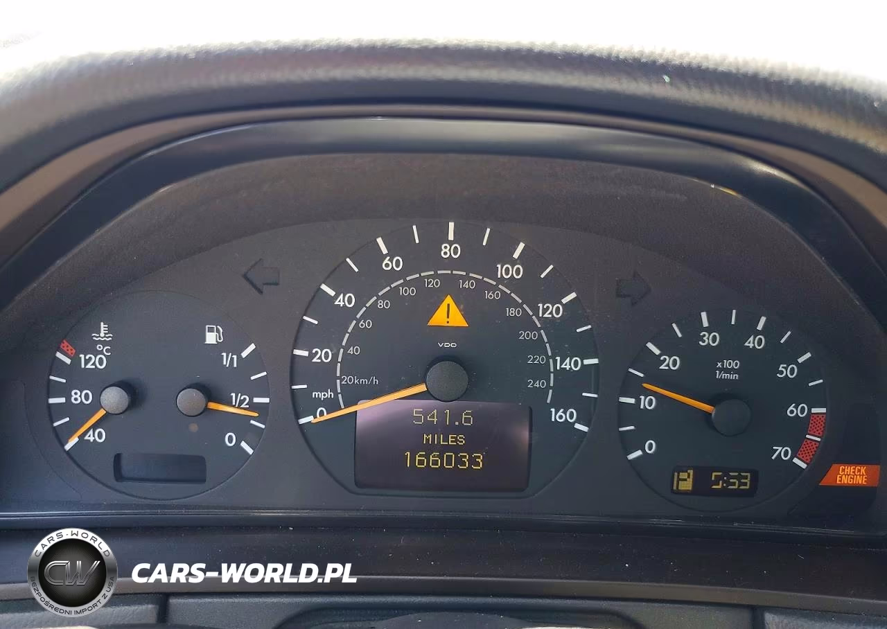 2000 Mercedes-Benz E 320 VIN:WDBJF65J5YB157898 - 9