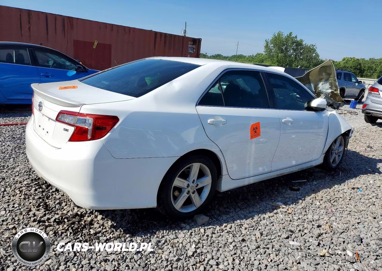 2014 Toyota Camry Se VIN:4T1BF1FK9EU314926 - 3