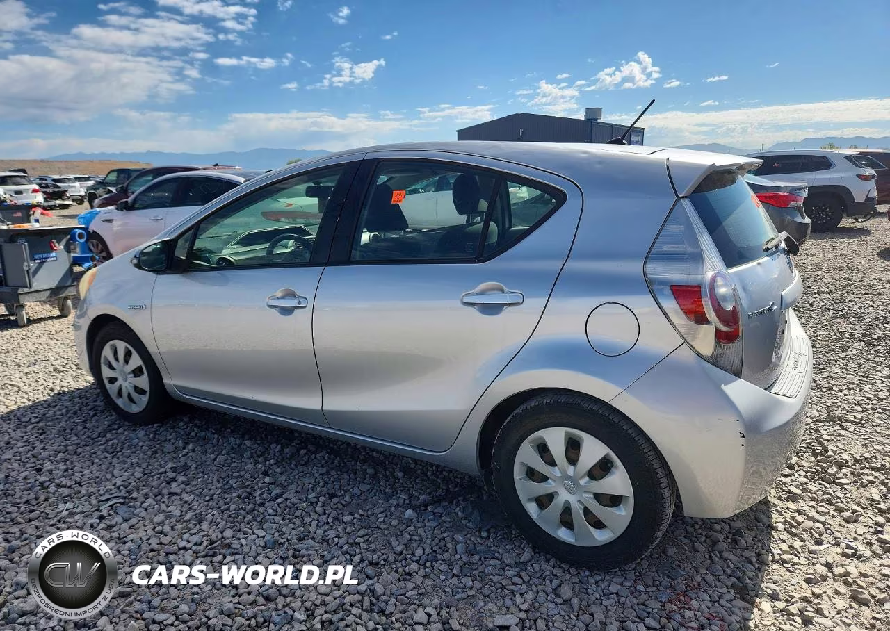 2012 Toyota Prius C Two VIN:JTDKDTB31C1010895 - 2