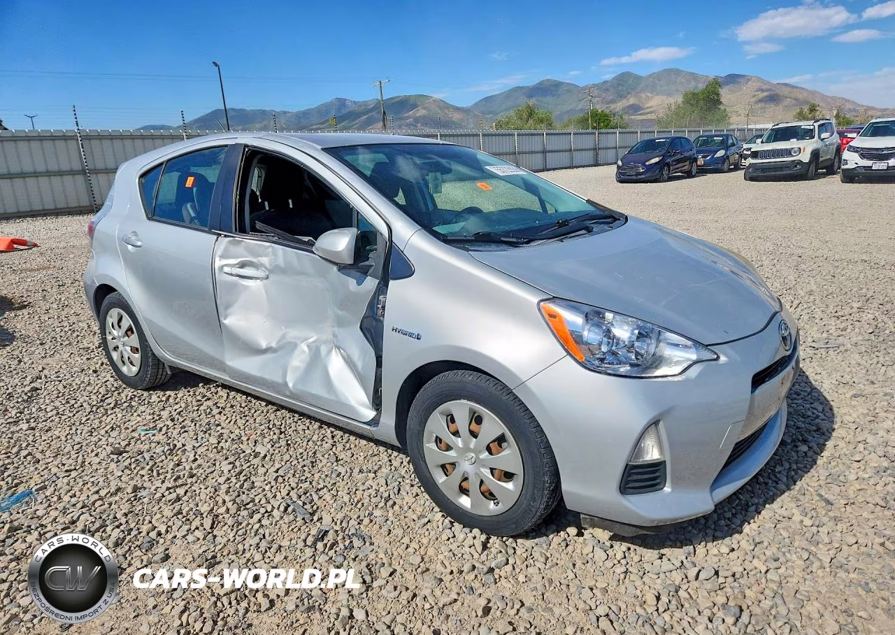 2012 Toyota Prius C Two VIN:JTDKDTB31C1010895 - 4