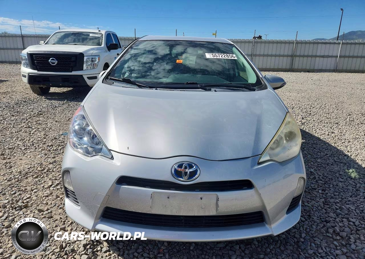2012 Toyota Prius C Two VIN:JTDKDTB31C1010895 - 5
