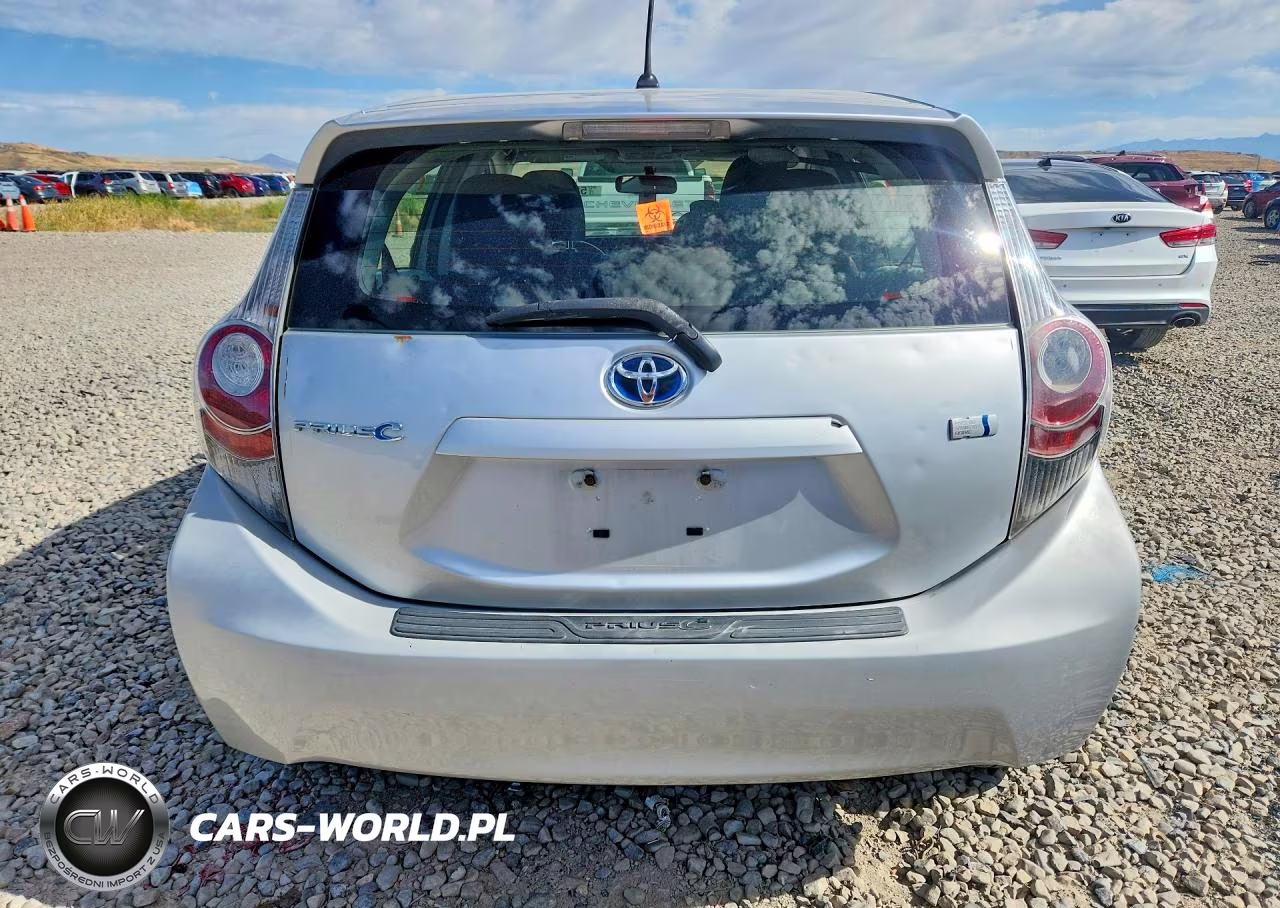 2012 Toyota Prius C Two VIN:JTDKDTB31C1010895 - 6