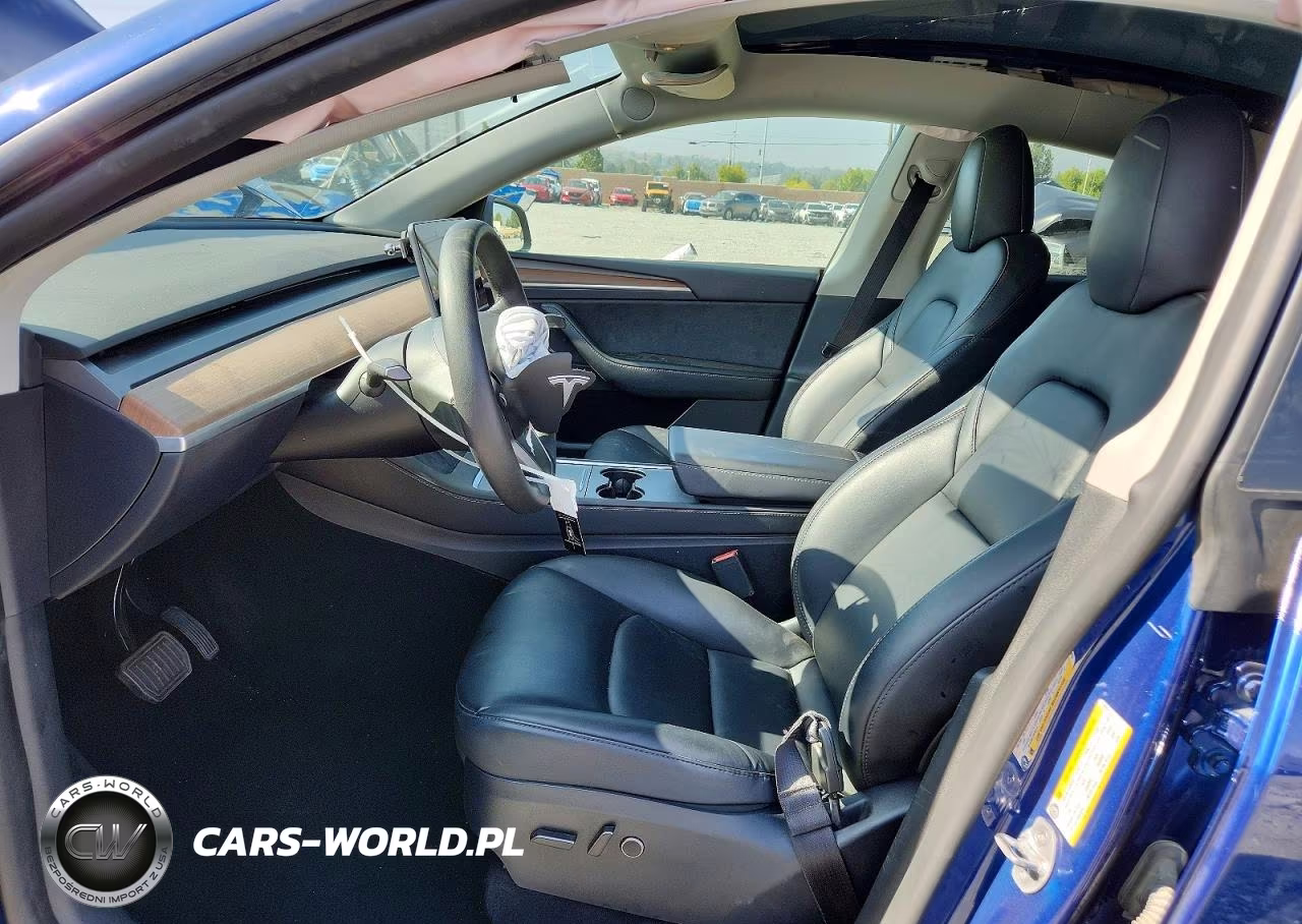 2024 Tesla Model Y VIN:7SAYGDEEXRF070164 - 7