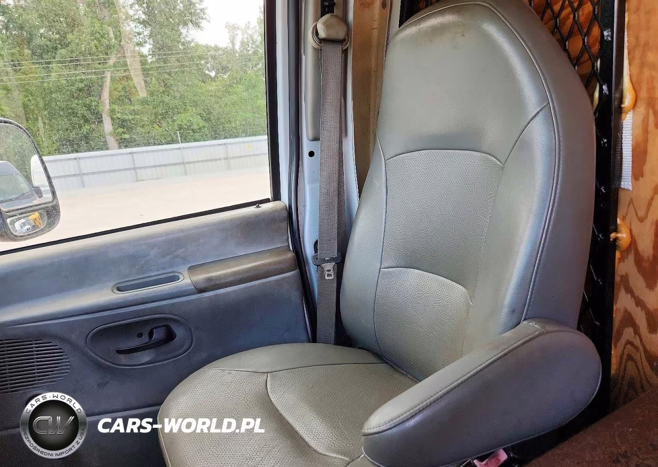 2008 Ford E450 Box Truck VIN:1FDXE45S58DB57900 - 10