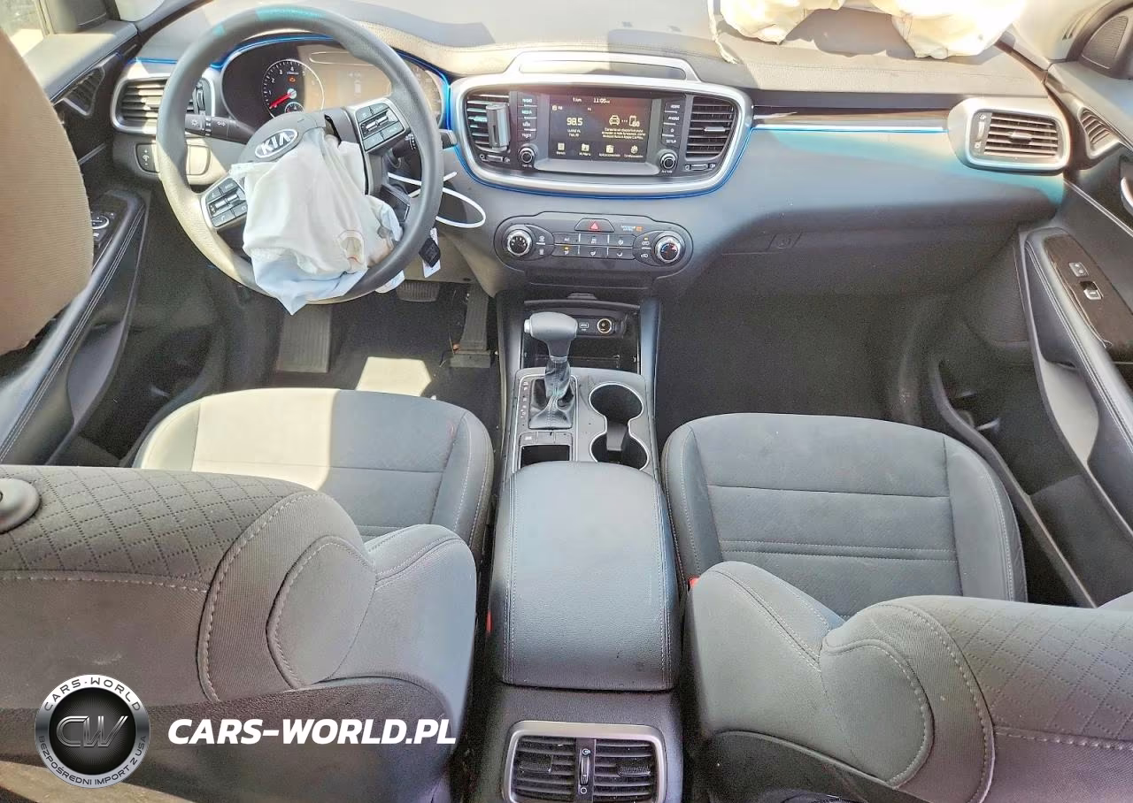 2019 Kia Sorento L VIN:5XYPG4A30KG610939 - 8